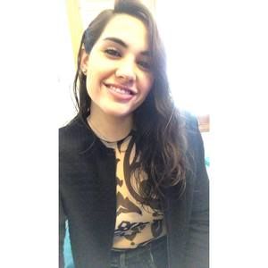 Meet your Posher, Estephania